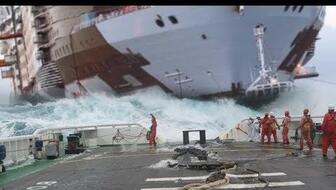 鏟車(chē)助推8200噸散貨船&ldquo;遠(yuǎn)景發(fā)展&rdquo;氣囊上排下水吉水接水順利#氣囊下水#船舶下水#船用氣囊#散貨船下水#遠(yuǎn)景發(fā)展